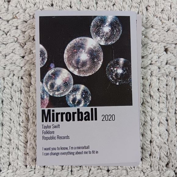 Taylor Swift Poster and 50 4x6 Photo Cards - Picture 3 of 6